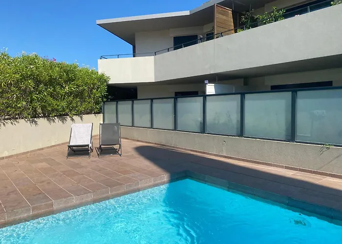 Nice, splendide appartement résidentiel, terrasse vue piscine , Garage